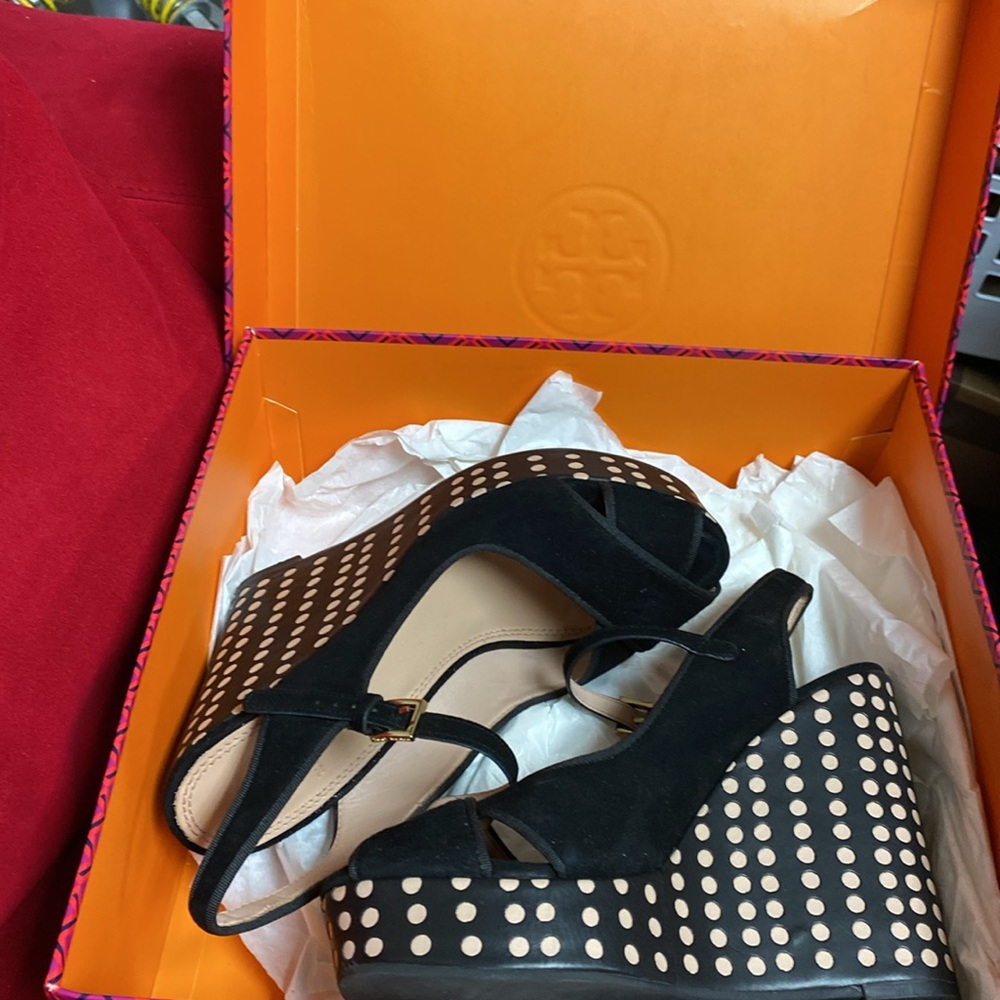 Tory Burch (Black) Lancaster suede/ Grosgrain 8.5 - Picture 5 of 5